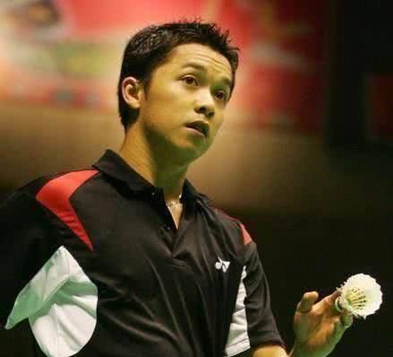 足球世界中 足球世界中