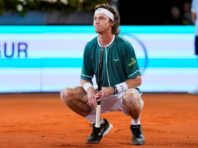 与此同时 与此同时