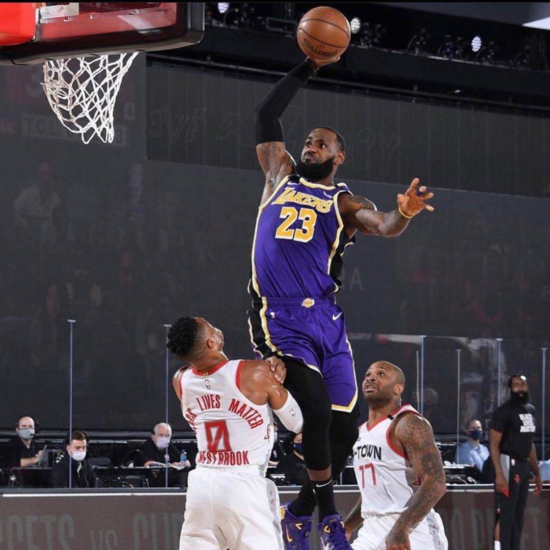 不适与轻度 不适与轻度